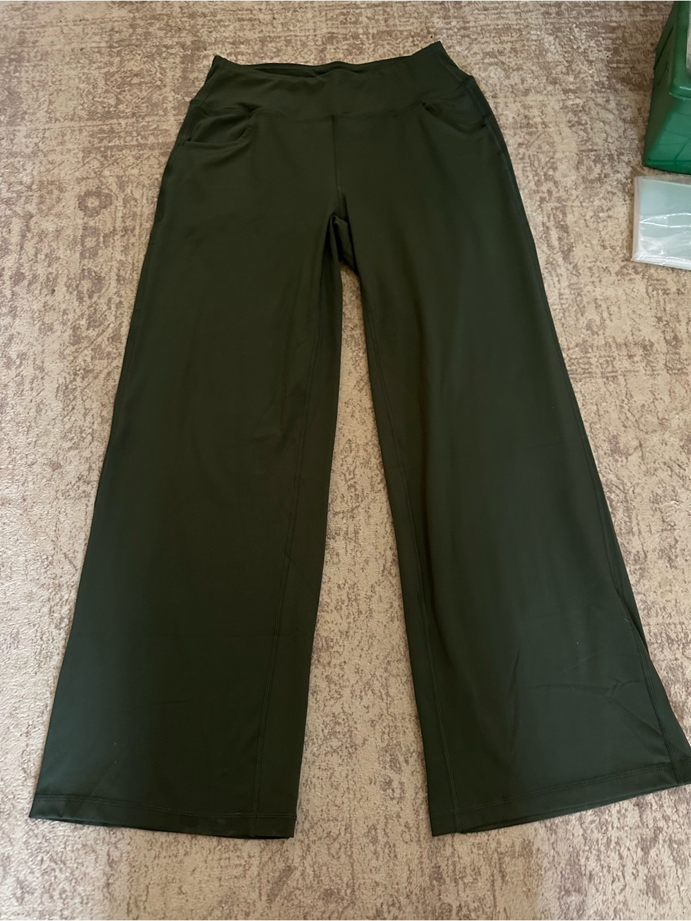 ESoft Womenās Olive Green Wide Leg Yoga Pants Size Medium High Rise Stretch